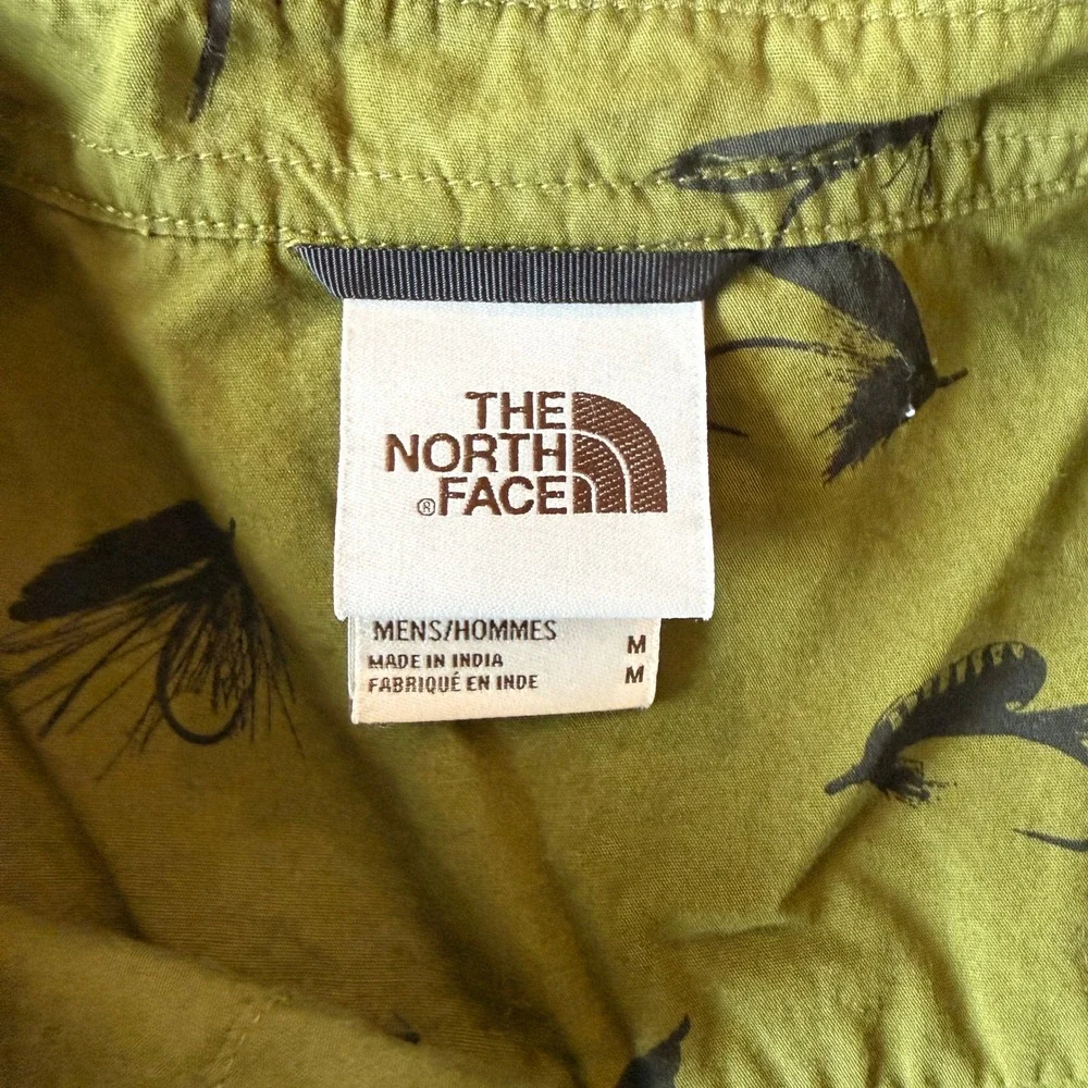 The North Face Men's Olive Green Fishing Lure Short Sleeve Button‎ Up Size M